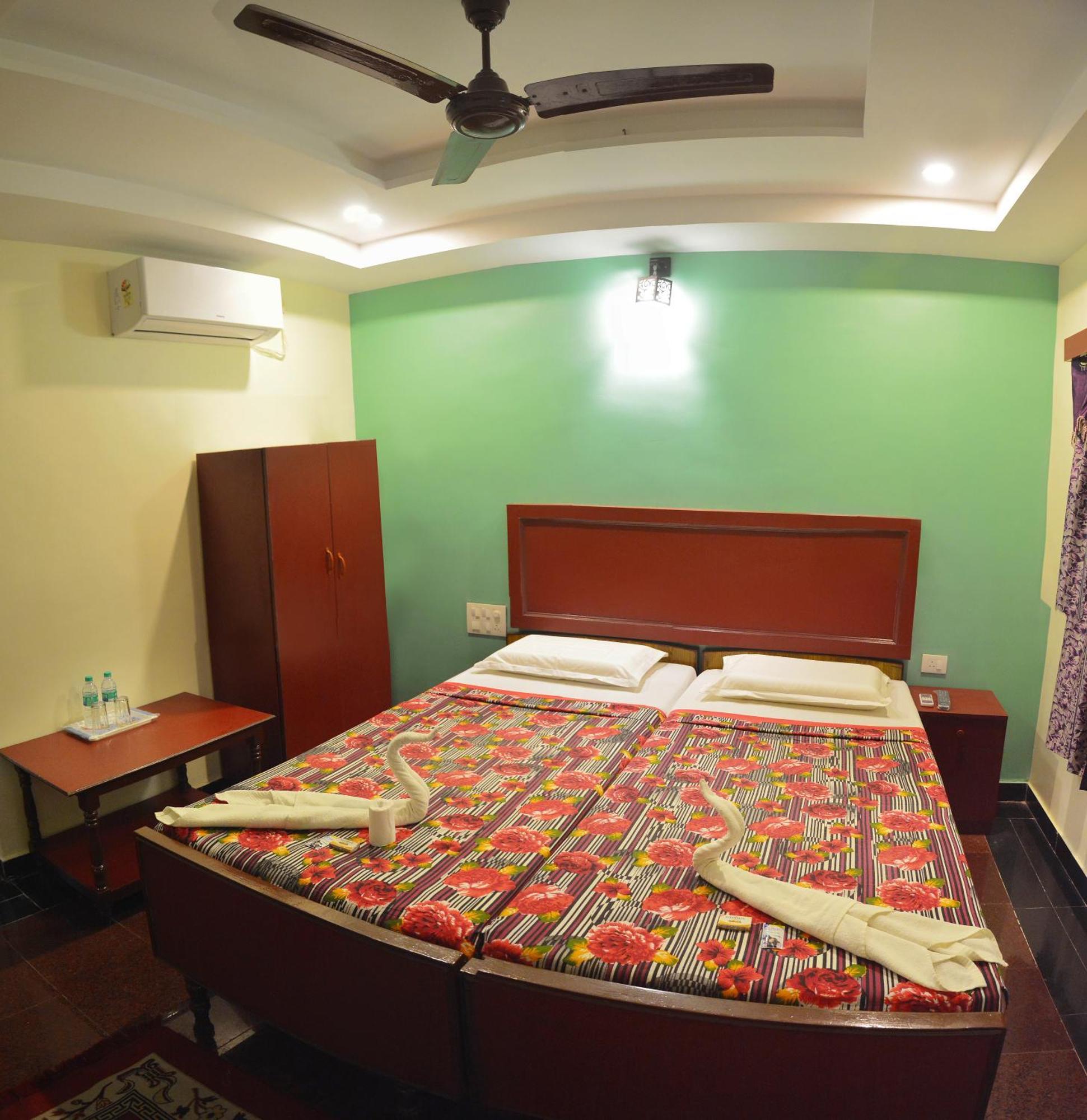 Siva Guest House Mahabalipuram Buitenkant foto